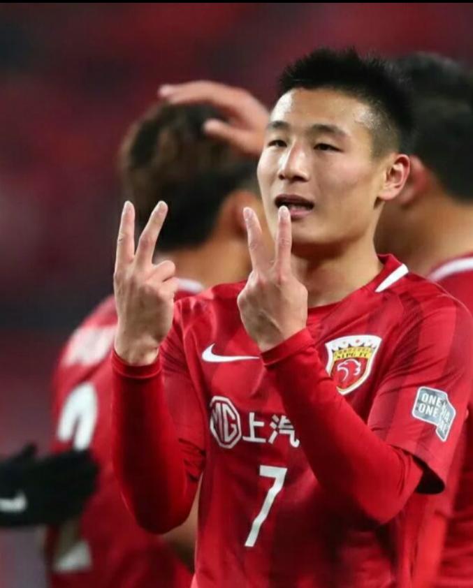 戴面具的中国足球运动员,中国足球戴面具的球员叫什么