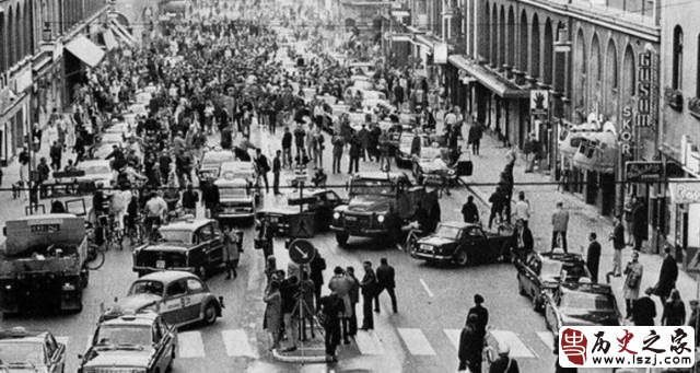 霍金本拉登高清壁纸,站着的霍金的照片