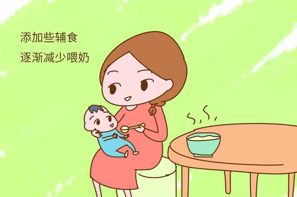 宝宝嘴唇易脱皮，妈妈别手贱再给撕掉了，三招还宝宝水嘟嘟的嘴唇