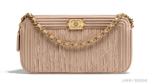 ChanelClutchwithChain最新款千万要慎入呀，看了就想买！