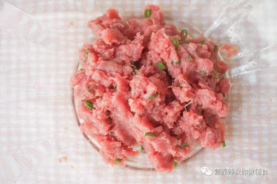 宝宝缺铁缺钙辅食应吃什么好,宝宝缺钙缺铁缺锌的表现