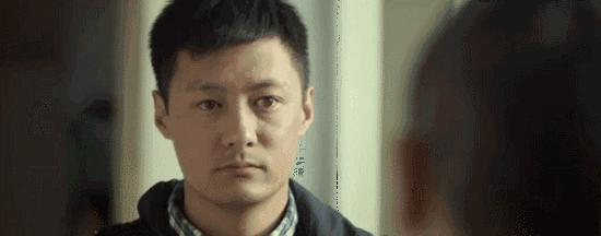 很多年后,香港影帝拎起屠龙刀说:大家好,我是渣渣辉——飞碟说