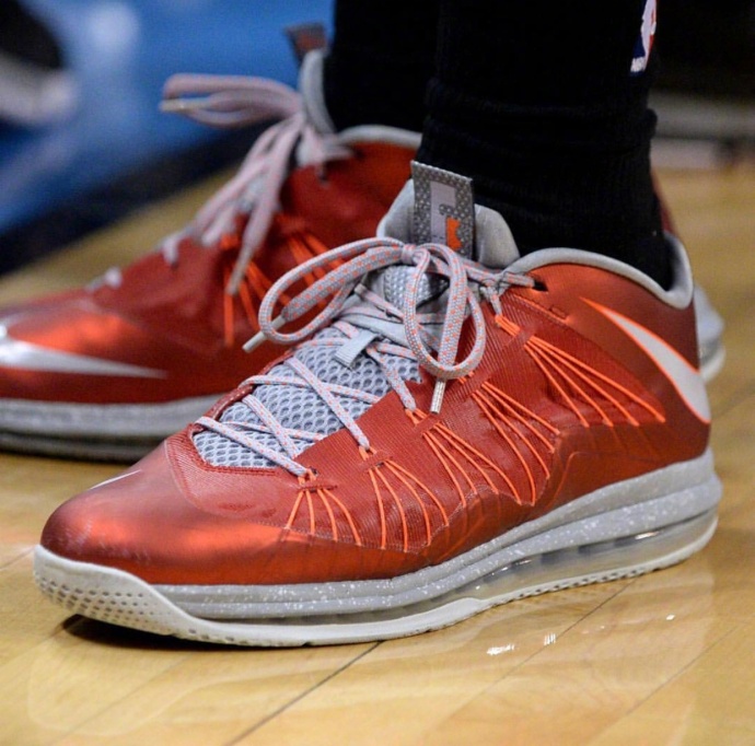 3月24日球鞋精选库里首次上脚五代低帮版球鞋登场