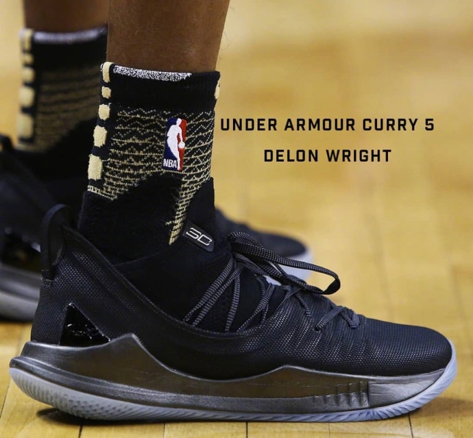 3月24日球鞋精选库里首次上脚五代低帮版球鞋登场