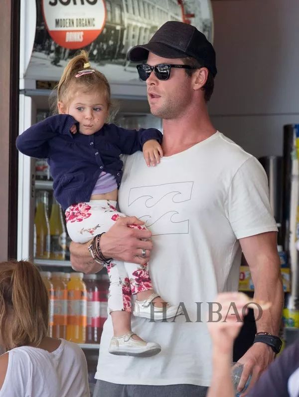 发现一枚比杜江更宠妻，比小贝会带娃的男神！颜值高更顾家的男神