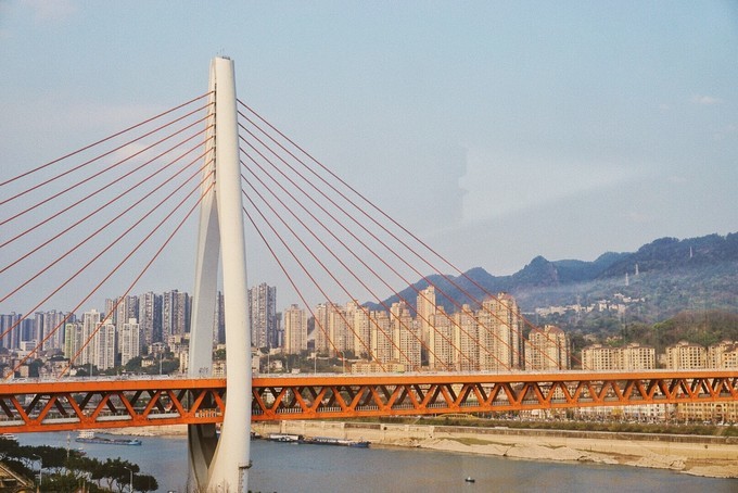 重庆是个美丽的山城,重庆去感受你走过的路