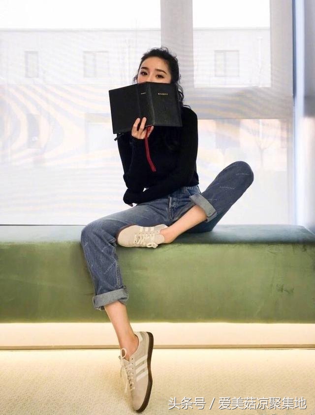 没有纤细的脚踝，就不要学杨幂“穿九分裤露脚踝显瘦”