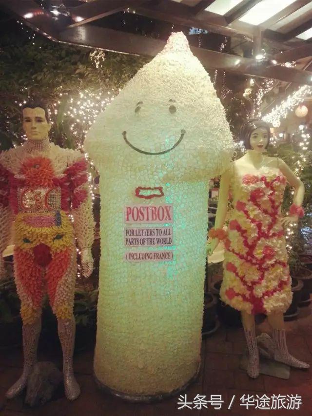 在泰国吃饭，临走时服务员竟然塞给我们一只套套？！