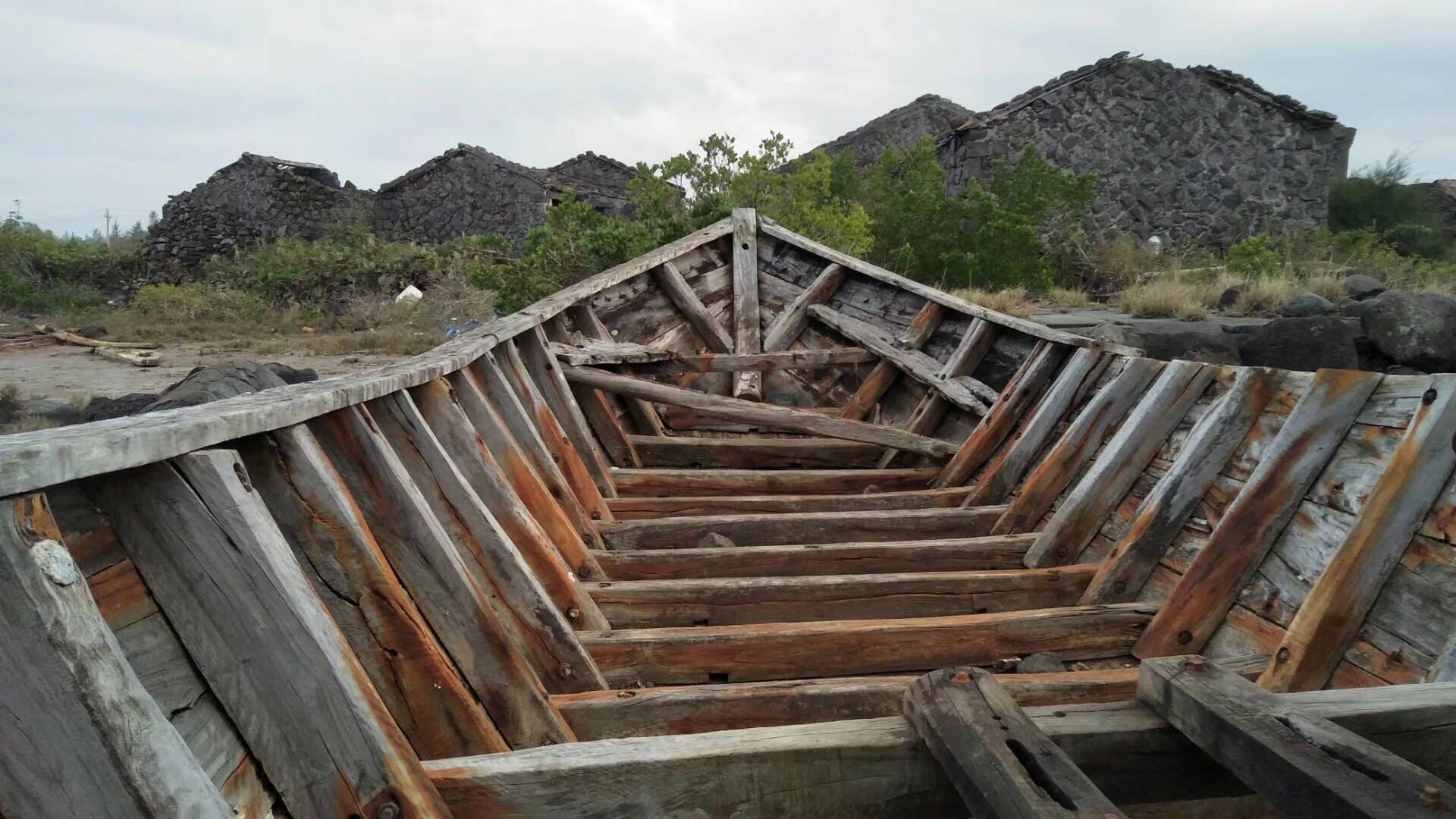 儋州最美海湾古盐田,海南儋州龙门激浪五彩湾