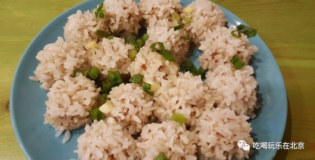 这么low的店，竟然这么多人抢着去吃