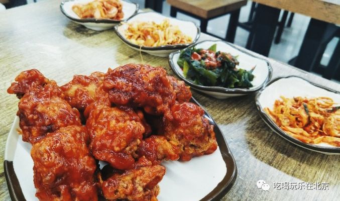 这么low的店，竟然这么多人抢着去吃