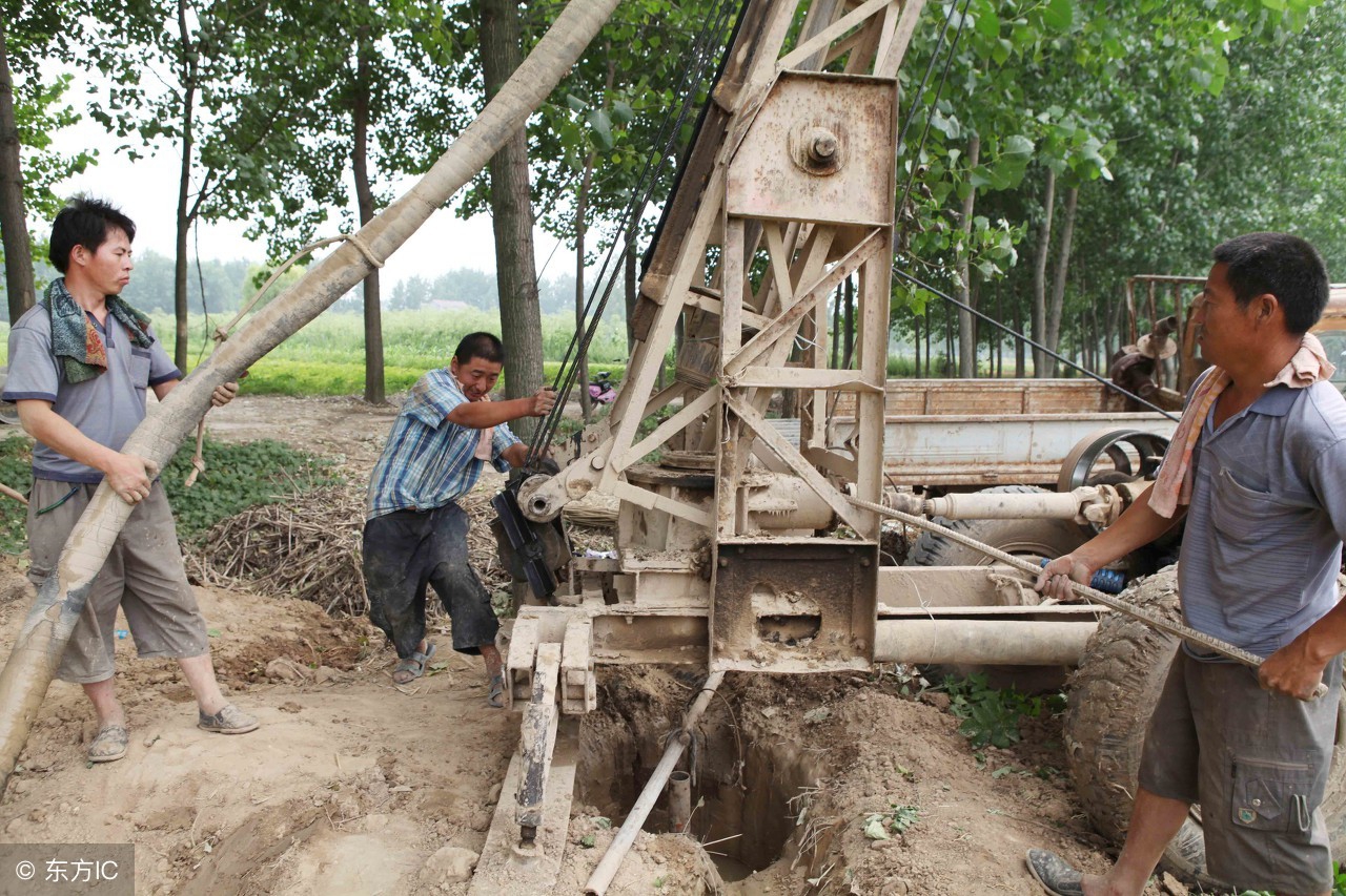 老祖宗说一人不进庙二人不看井,农村一人不进庙的俗语