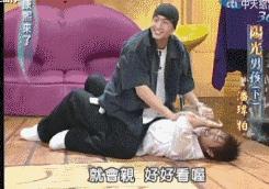 张震颁奖礼被拍,张震霸气侧漏片段