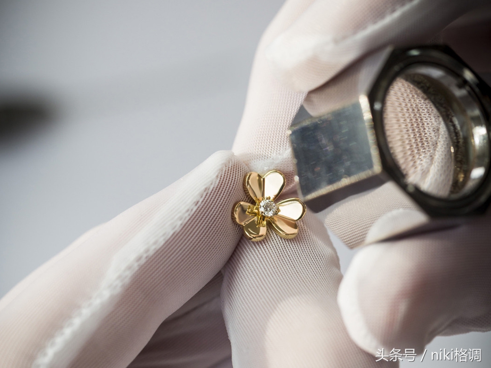 梵克雅宝香水有哪些系列,梵克雅宝第一支香水