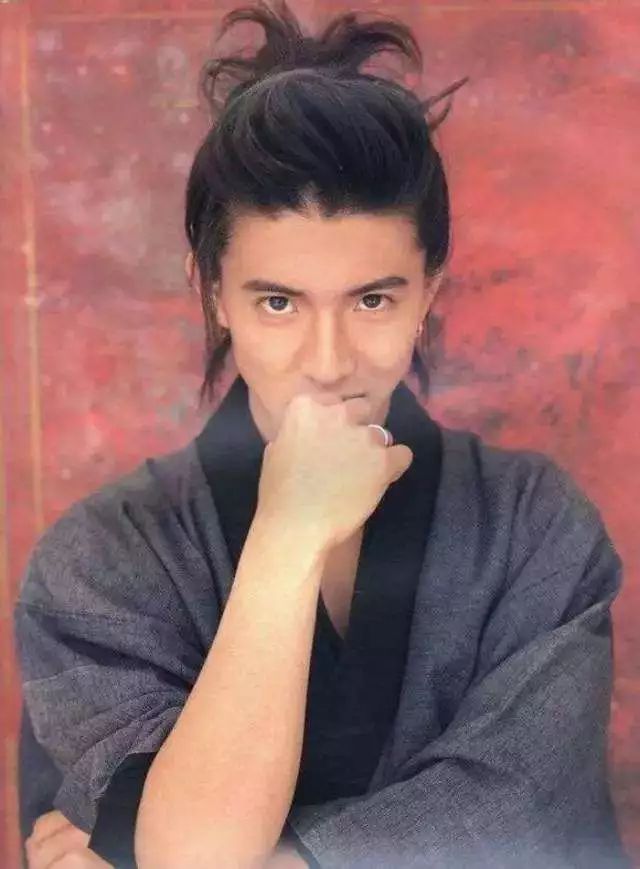 最有资格靠脸吃饭的男明星,娱乐圈的人都是靠脸吃饭的么