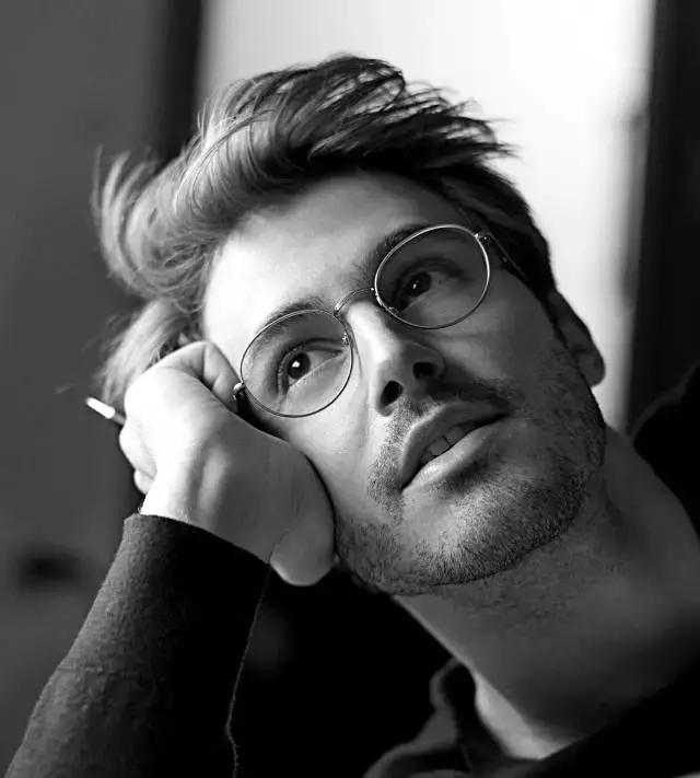 眼镜与脸型的搭配方法,眼镜与脸型搭配图解