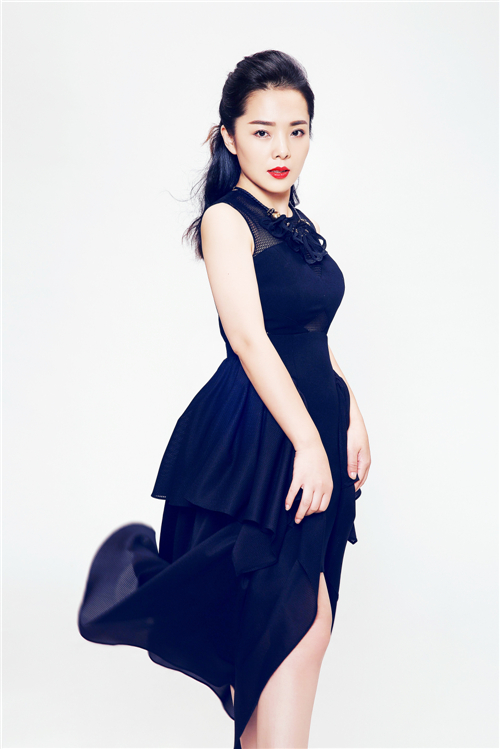 朋友圈卖面膜,在朋友圈卖产品的女人