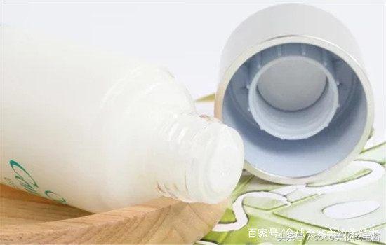 黛珂紫苏水和奥尔滨健康水哪个好,奥尔滨和黛珂紫苏水哪个祛痘好