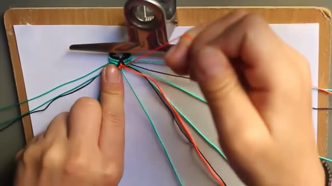 银珠子手链编织女款2022年新款,72号玉线手链简单编织方法大全