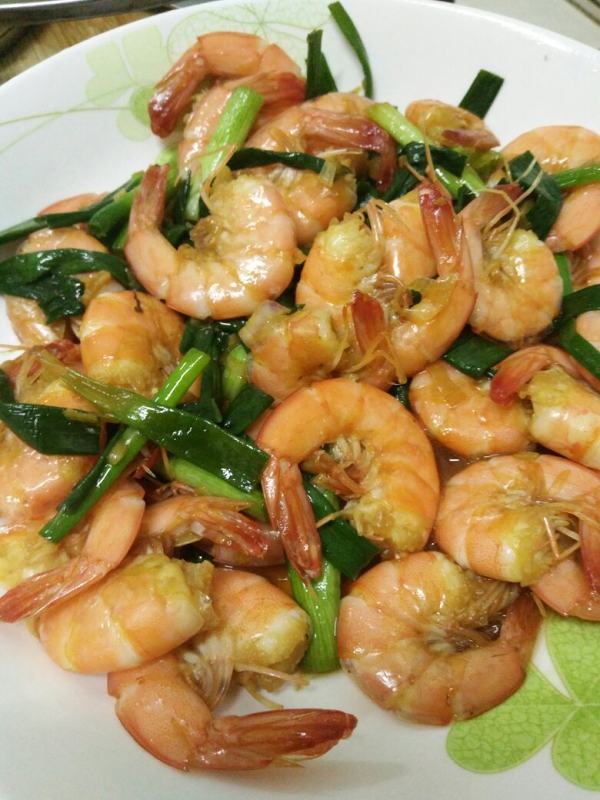 往虾里面加这个,挑食的孩子一下子吃了两碗米饭,一出锅就抢光