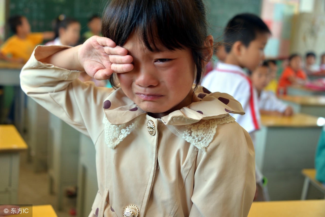 直接把老子拉出去了，卧槽，我屁股没擦，就跟他打起来了……