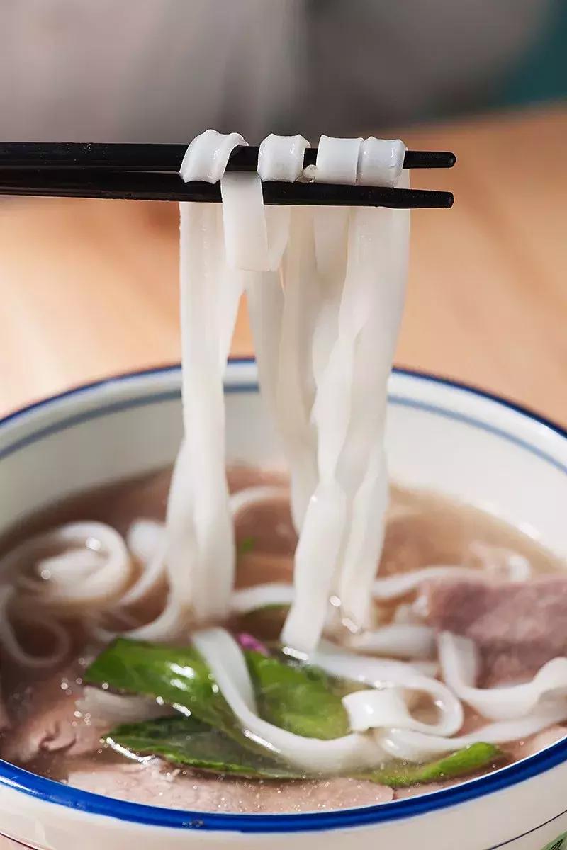 放弃法国巨额财产的法籍华裔回到上海，只为追求做出美食的梦想！