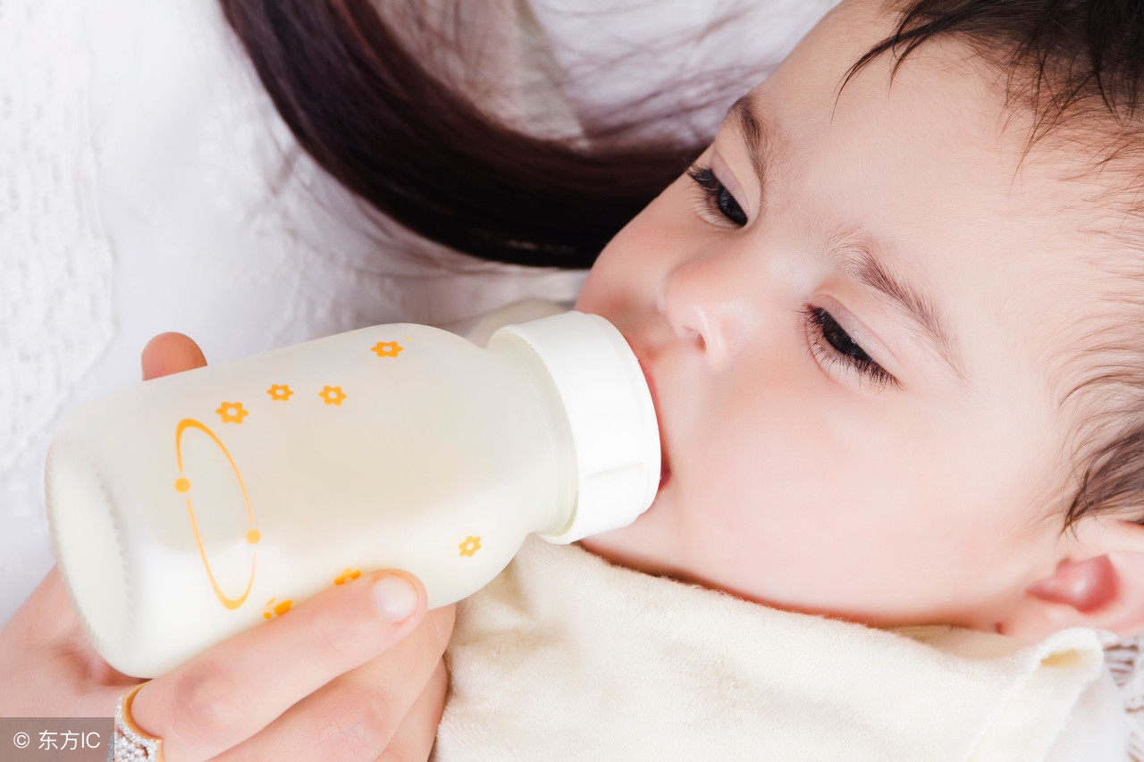 宝宝吃了米粉后呕吐不止,宝宝吃米粉后大便拉不出来怎么办