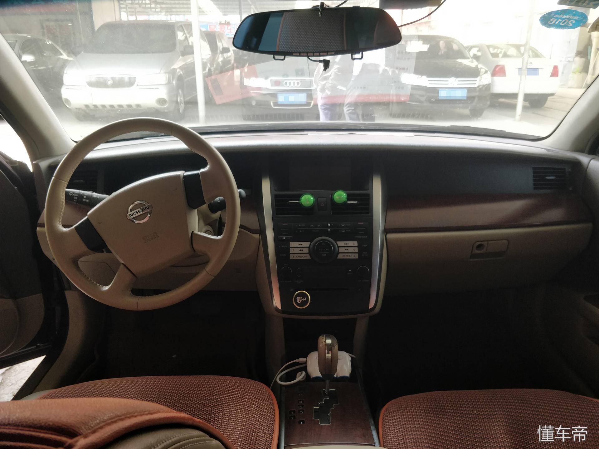 3万块钱日产天籁白色,3万元买二手日产天籁