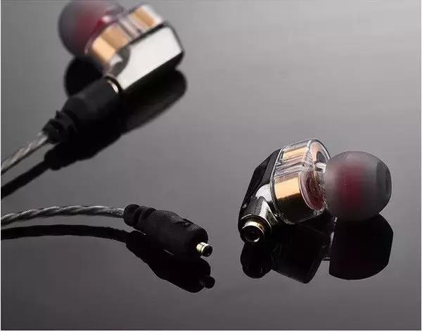 某宝上几十的耳机值得吗,入门耳机到底怎么选