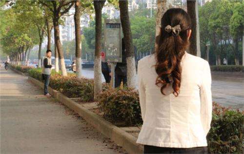 炖了碗甲鱼汤给婆婆补身体，怀孕嫂子抢了去喝，三天后她砸了我家