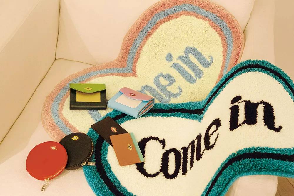 品牌杂志：用SLYrienda等限定品打造春季潮流休闲风-龙泽KAREN