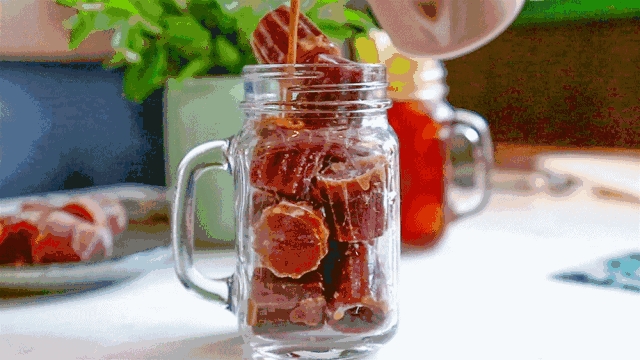 吃货福音，宝安区“石板街”一秒穿越到香港。