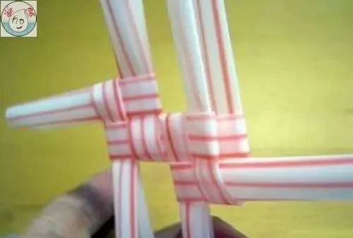 塑料带手工编织篮子收纳筐,塑料袋收纳筐