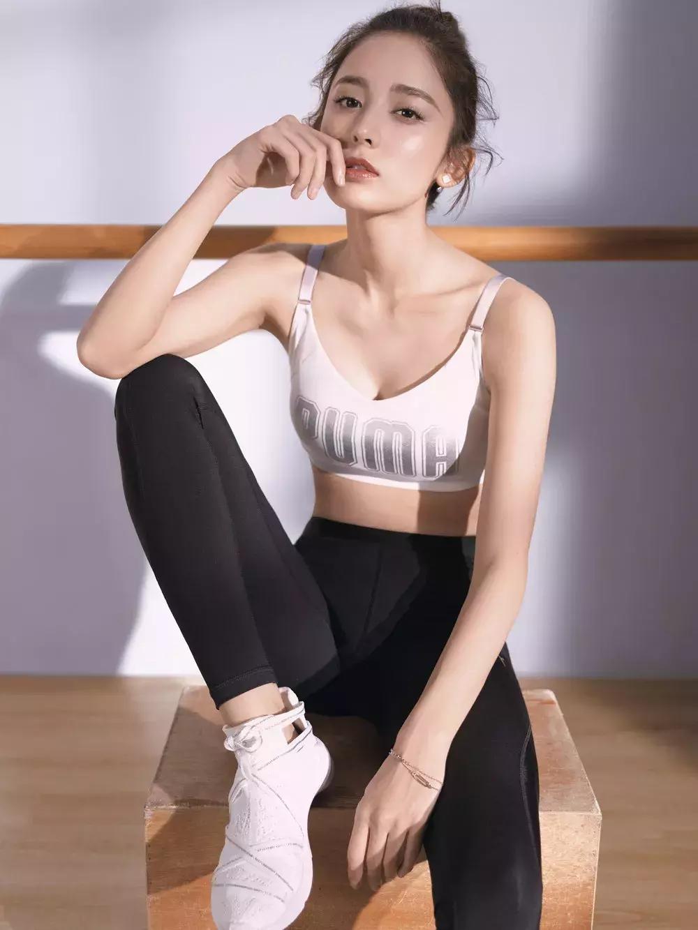 春夏小白鞋新款2022爆款百搭,百搭厚底小白鞋春夏