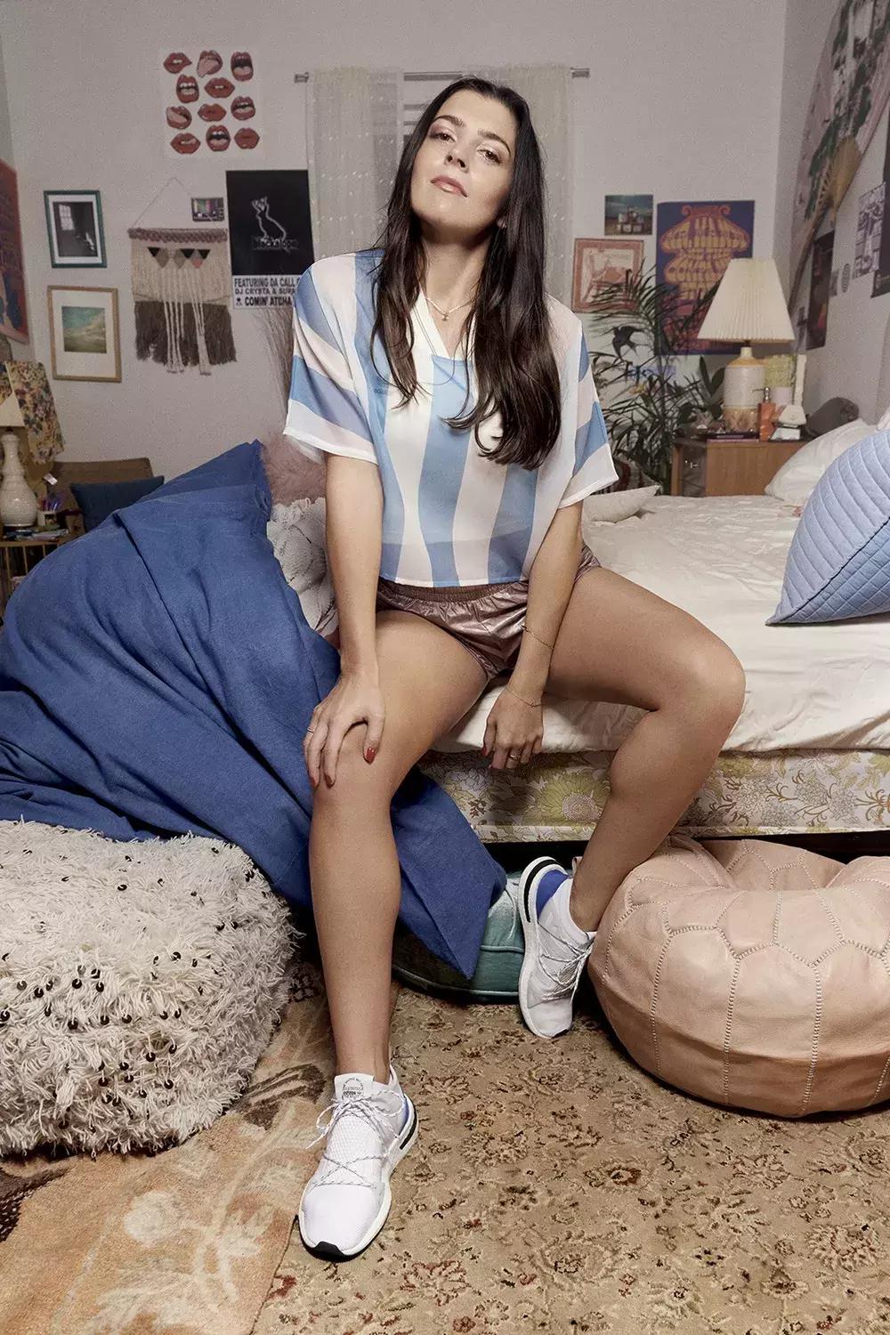 春夏小白鞋新款2022爆款百搭,百搭厚底小白鞋春夏