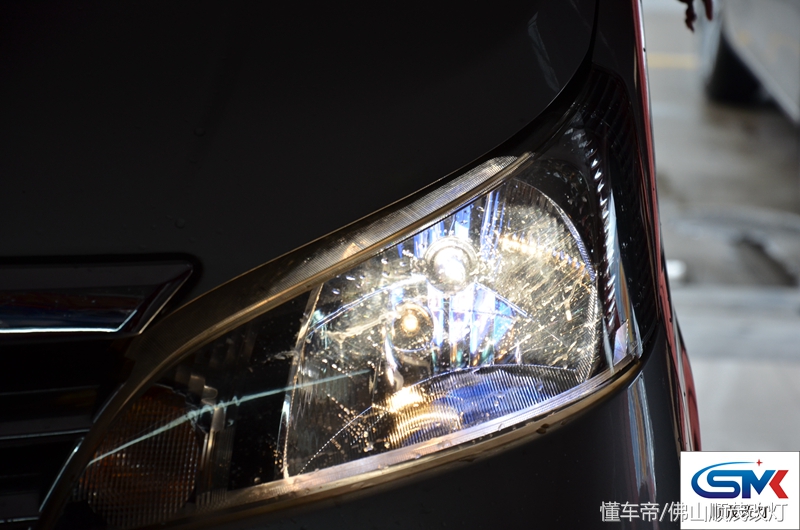 日产nv200小灯为什么常亮,nv200小灯怎么拆