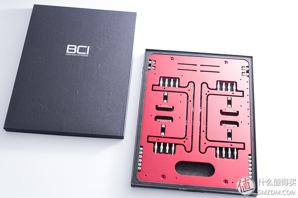 电影头号玩家里的大神都在用开放式主机，你还在用传统电脑？