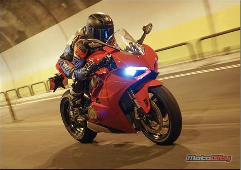 杜卡迪panigalev4新款座高区别,杜卡迪panigalev4speciale限量版