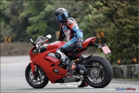 杜卡迪panigalev4新款座高区别,杜卡迪panigalev4speciale限量版