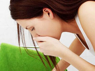 怀孕两个月吐得胃疼怎么办,怀孕两月吐到出血