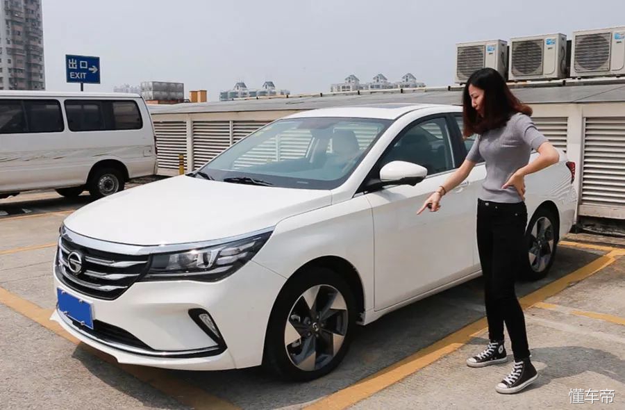 轮胎不够力怎么办,汽车轮胎漏气是充气还是换备胎