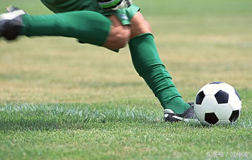 足球和女人你选哪个,足球和女友二选一