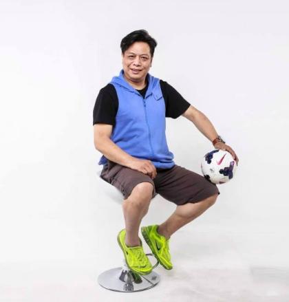 他是周星驰御用反派,周星驰当年被哪位女演员嘲笑过