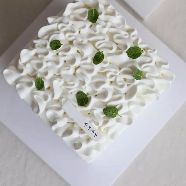 八齿裱花嘴奶油蛋糕简单造型,小孩子奶油蛋糕造型简单