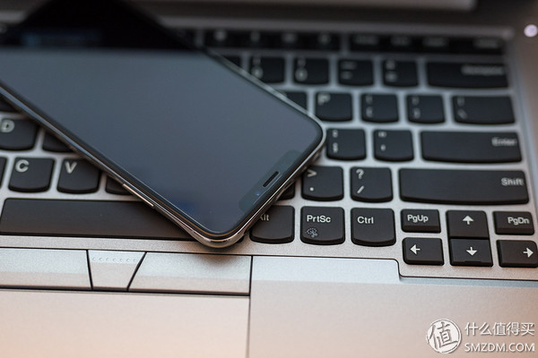 iphone手机一般推荐什么钢化膜,iphone手机原装膜好还是钢化膜好