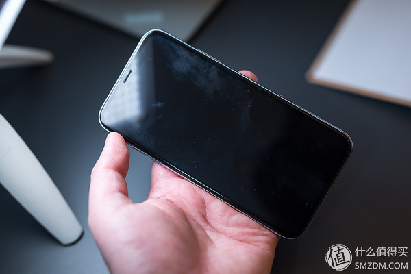 iphone手机一般推荐什么钢化膜,iphone手机原装膜好还是钢化膜好