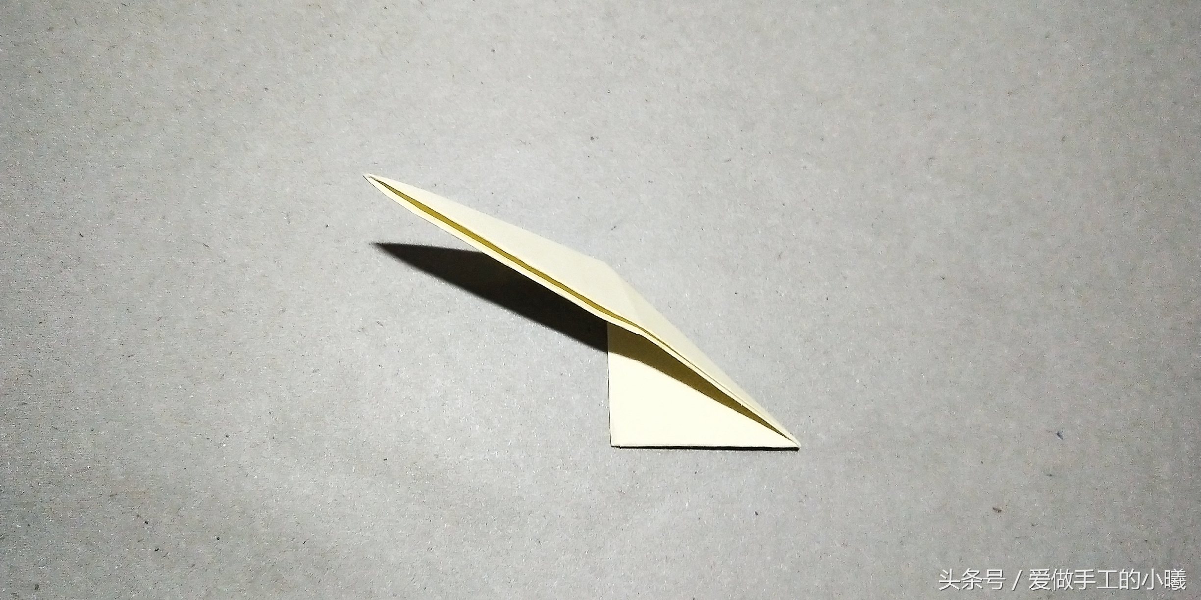 回旋飞镖折纸简单版,折纸风火轮飞镖方法