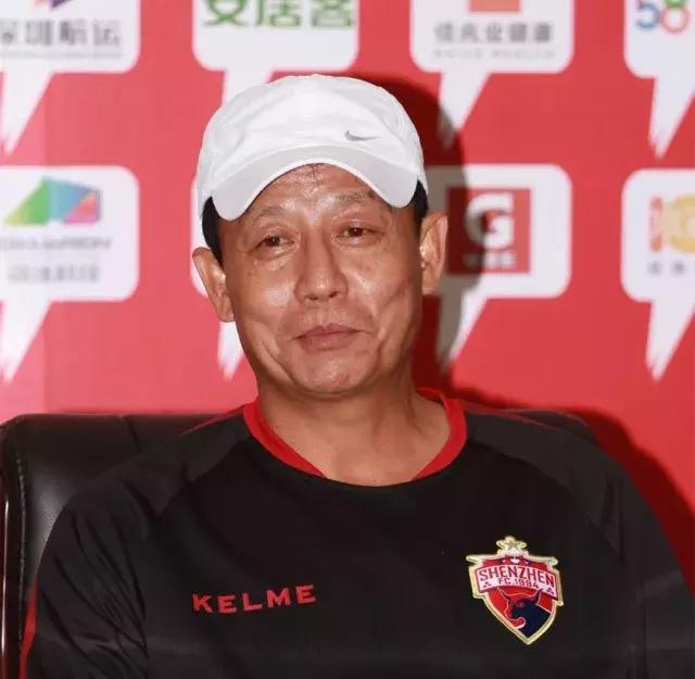 赛前认真准备,赛前认真的热身