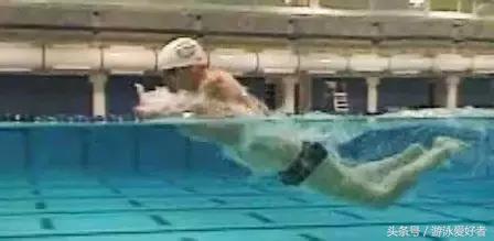 蛙泳有趣教学方式,蛙泳怎么游得快又轻松技巧