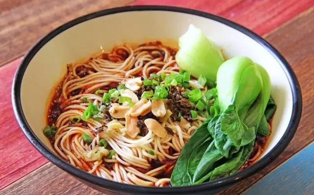 开个小面馆的成本和利润,开面馆和打工哪个更赚钱